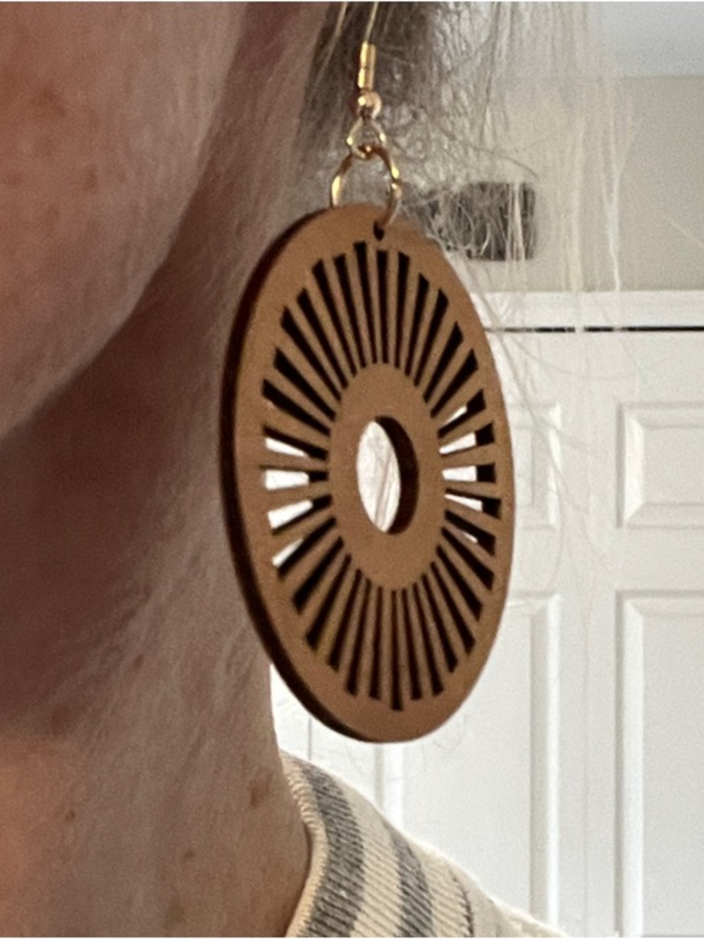 Neutral Brown Sunburst Drop Earrings - Unbranded
